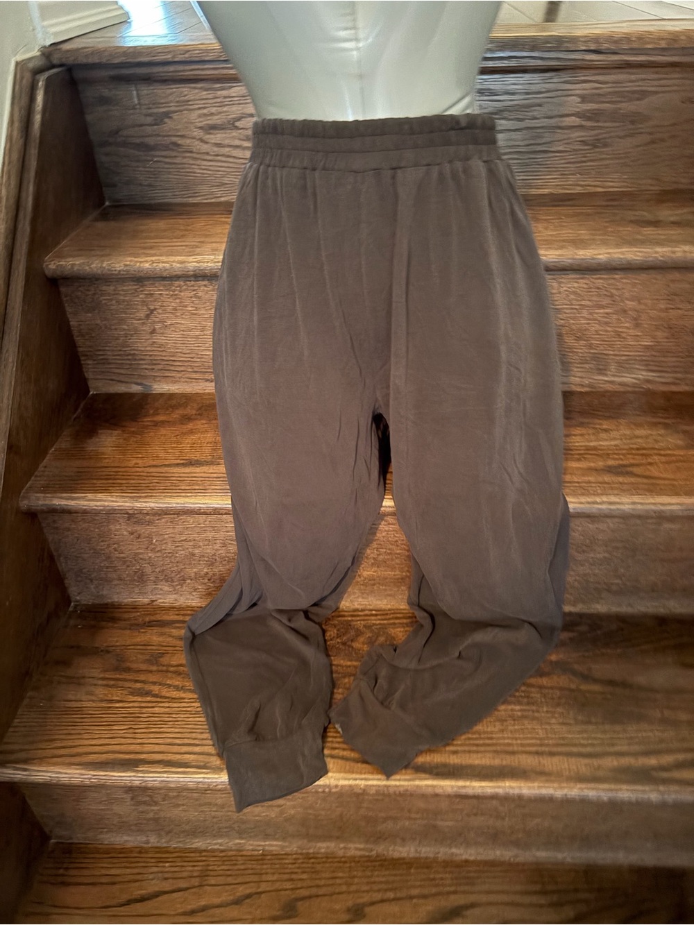 Women's Relaxed Brown Jogger Pants with Elastic Waist